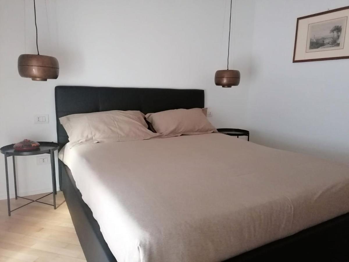 Apartamento La Chicca Di Plinio Milán Exterior foto
