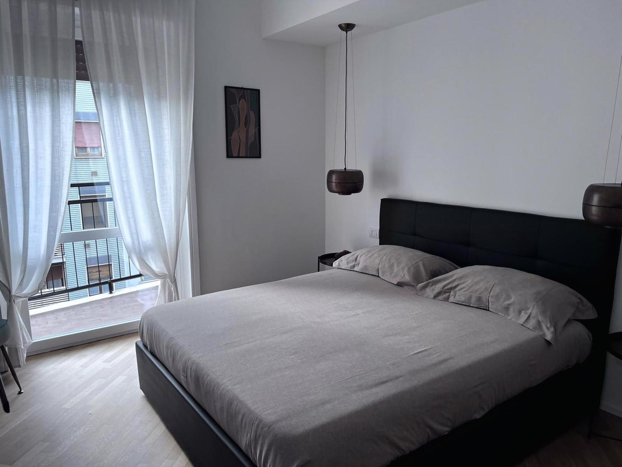 Apartamento La Chicca Di Plinio Milán Exterior foto